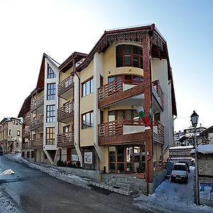 In Eagle's Nest Apartment
